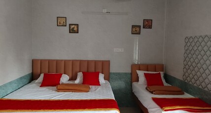 Shanmikha Residency Room Type - FAMILY SUIT - AC