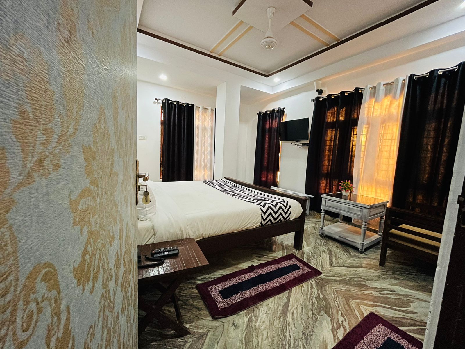 Hotel Urban Heritage - Tap to explore photos