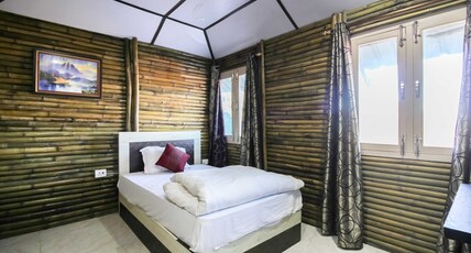 Glamwood Resort Room Type - Elite Cottage with Balcony