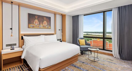 DoubleTree by Hilton Vientiane Room Type - KING DELUXE SUITE