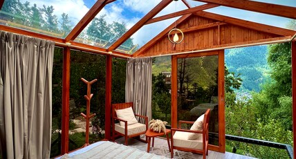Glass Cabins and Cafe by Urban Monk Room Type - Glass Cabin