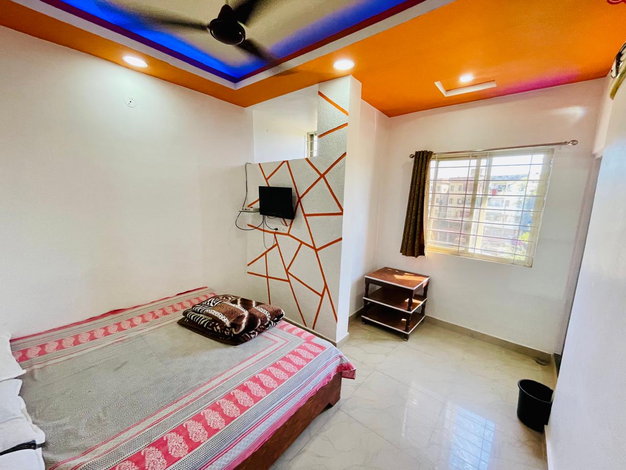 New Neel Kanth Hotel - Tap to explore photos