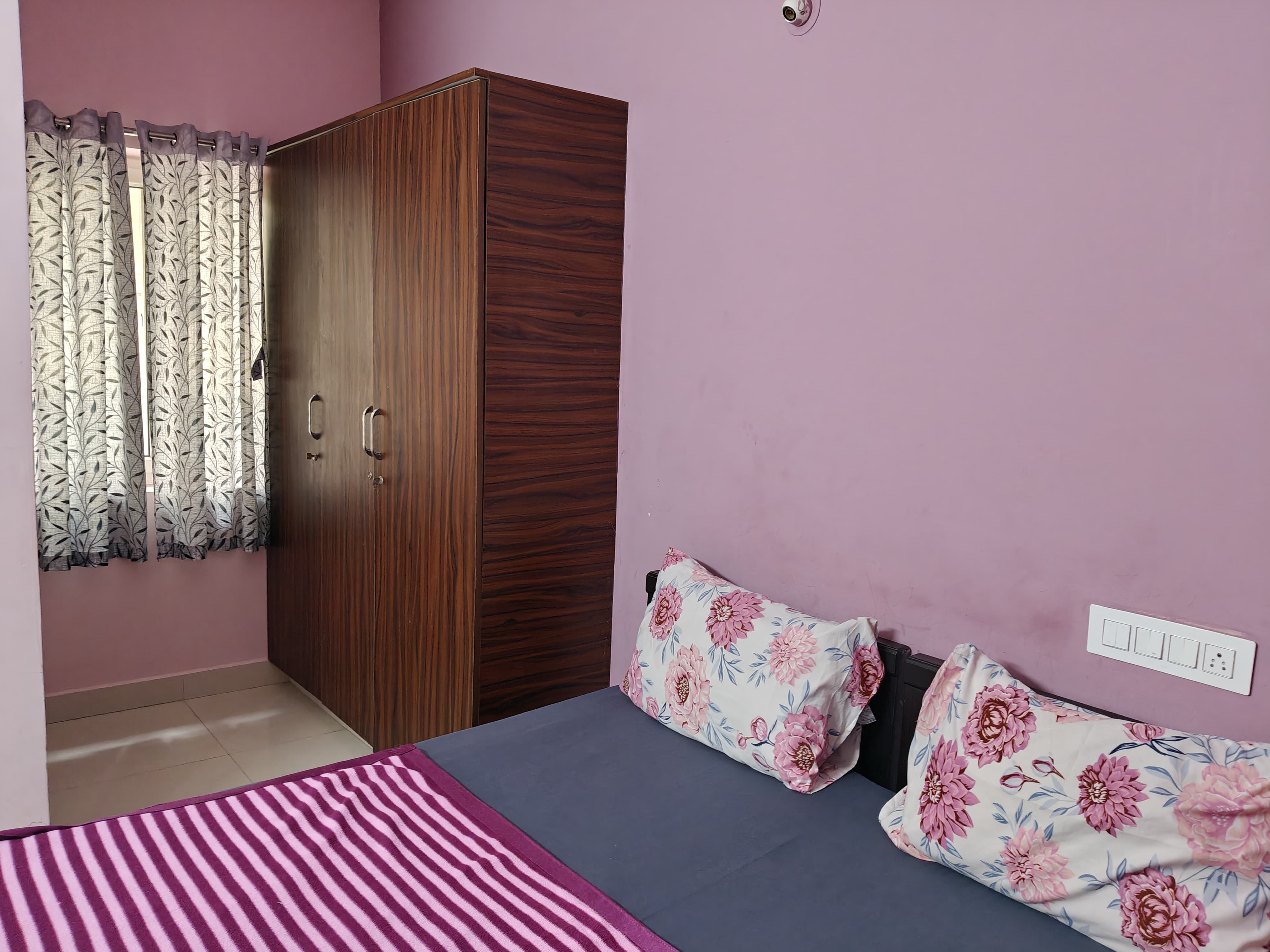 Pearl Homestays 1BHK - Tap to explore photos