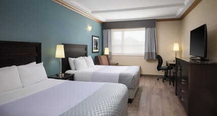 Best Western Plus Kamloops Hotel Room Type - 2 Queen Beds, Non-Smoking, Desk, Microwave And Refrigerator, Wi-Fi, Full Breakfast