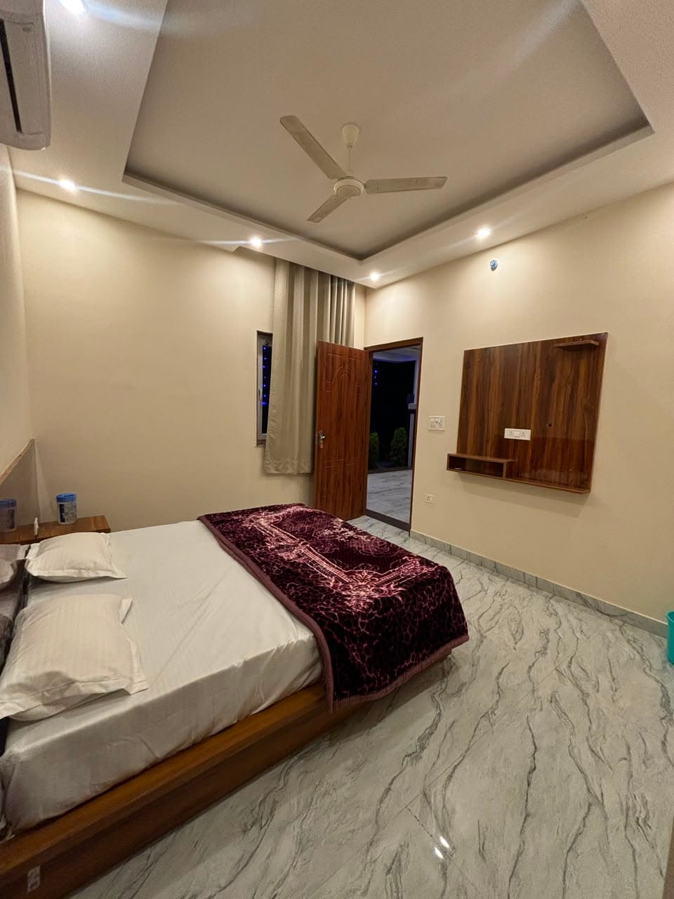 Green Garden HomeStay - Tap to explore photos