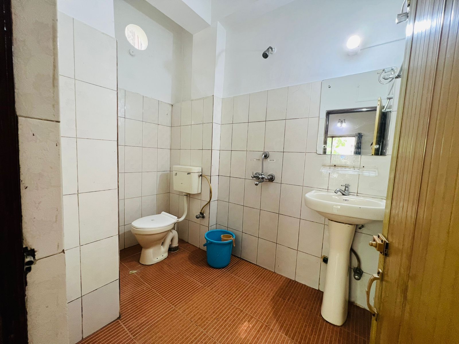 Bluemoon Guest house,Guwahati - Tap to explore photos