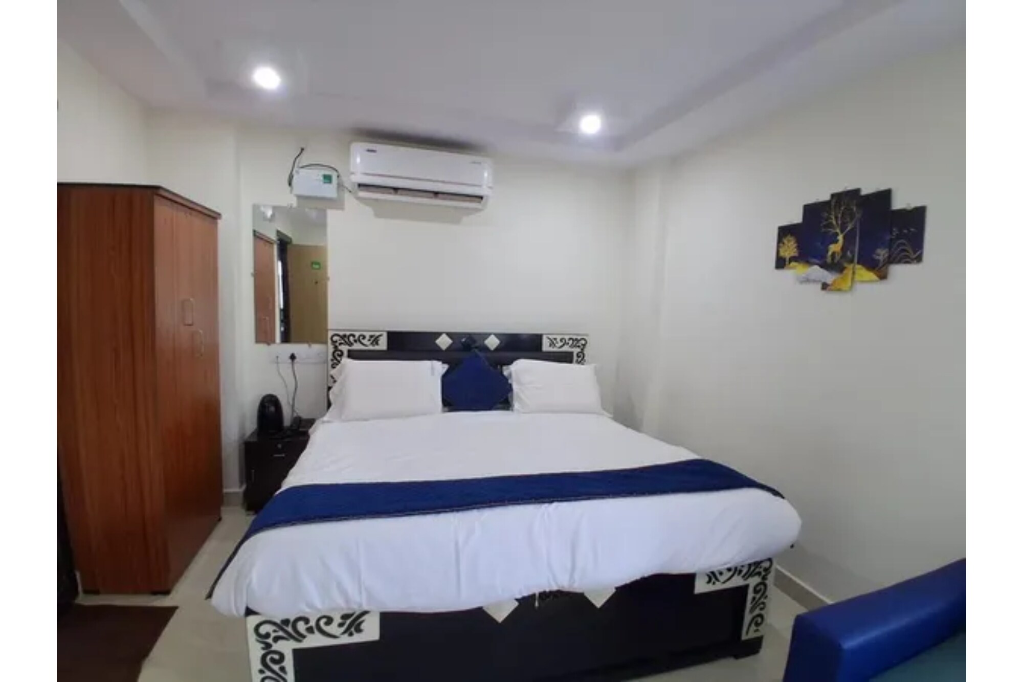 FabHotel Shree Green - Tap to explore photos