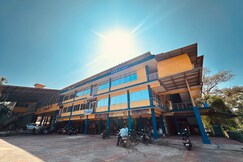 Pakala Hall And Deluxe Rooms