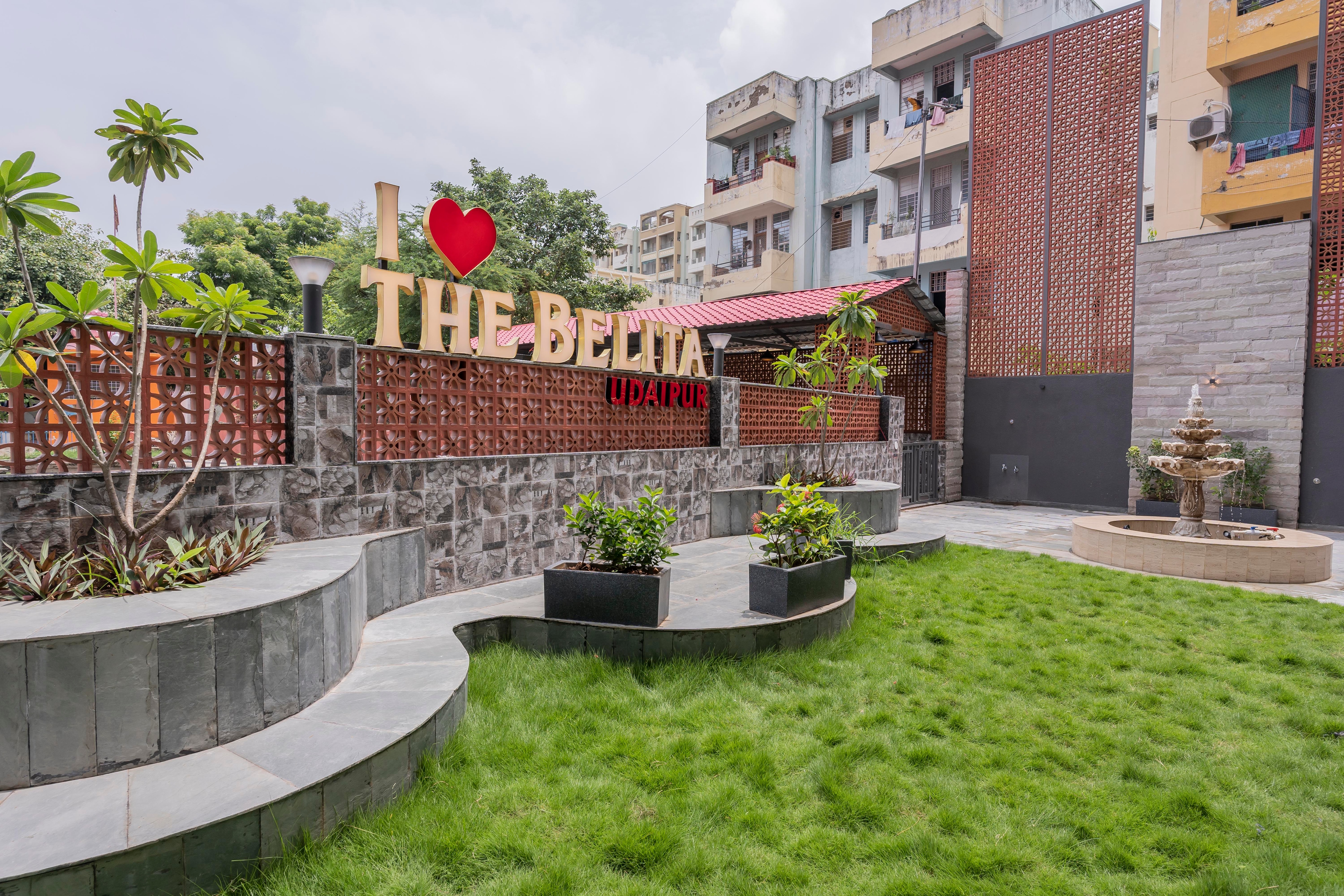 Perfectstayz Premium Udaipur by the Lake - Tap to explore photos