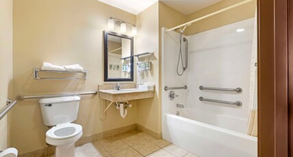 Best Western Wittenberg Inn Room Type - Accessible - 1 King, Mobility Accessible, Communication Assistance, Bathtub, Non-Smoking, Continenta Best Western Wittenberg Inn Room Type - Accessible - 1 King, Mobility Accessible, Communication Assistance, Bathtub, Non-Smoking, Continenta