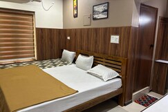 Address of Sree Maheshwar Rooms