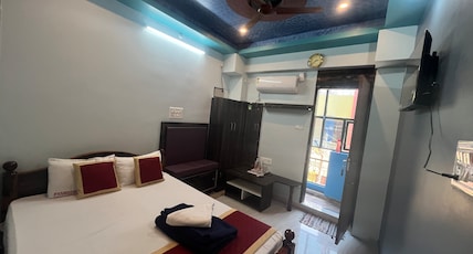 PANMOZHI RESIDENCY Room Type - Deluxe Room AC PANMOZHI RESIDENCY Room Type - Deluxe Room AC