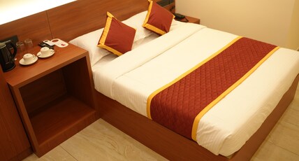 Hotel Alpha Inn Room Type - Deluxe Room