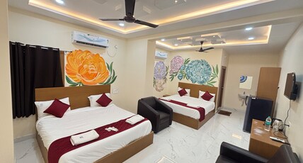 JAY & JAS Hotel Room Type - Elegant King Suite