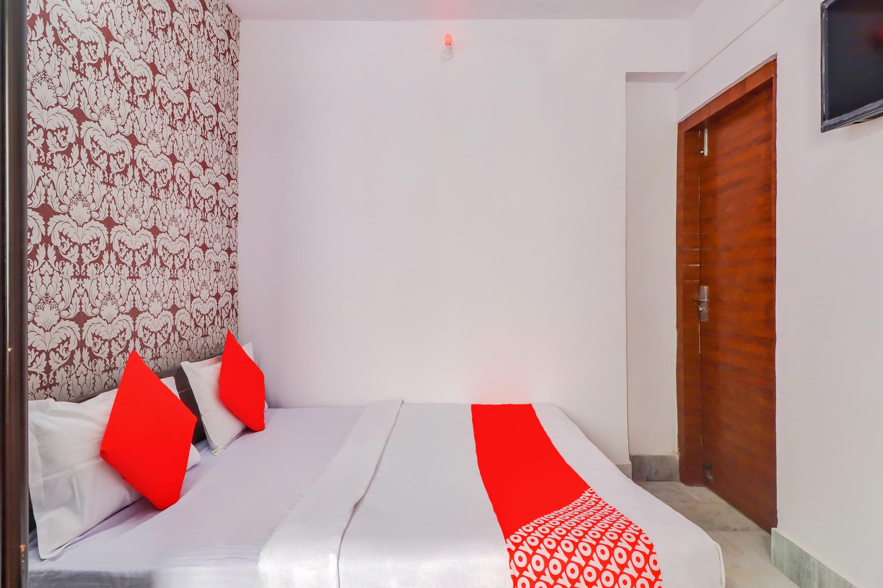 Hotel O Rudra guest house - Tap to explore photos