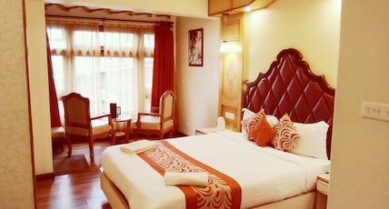 Omega residency near mall road Room Type - Maple Deluxe Room with Work Desk (Only for Double) Omega residency near mall road Room Type - Maple Deluxe Room with Work Desk (Only for Double)