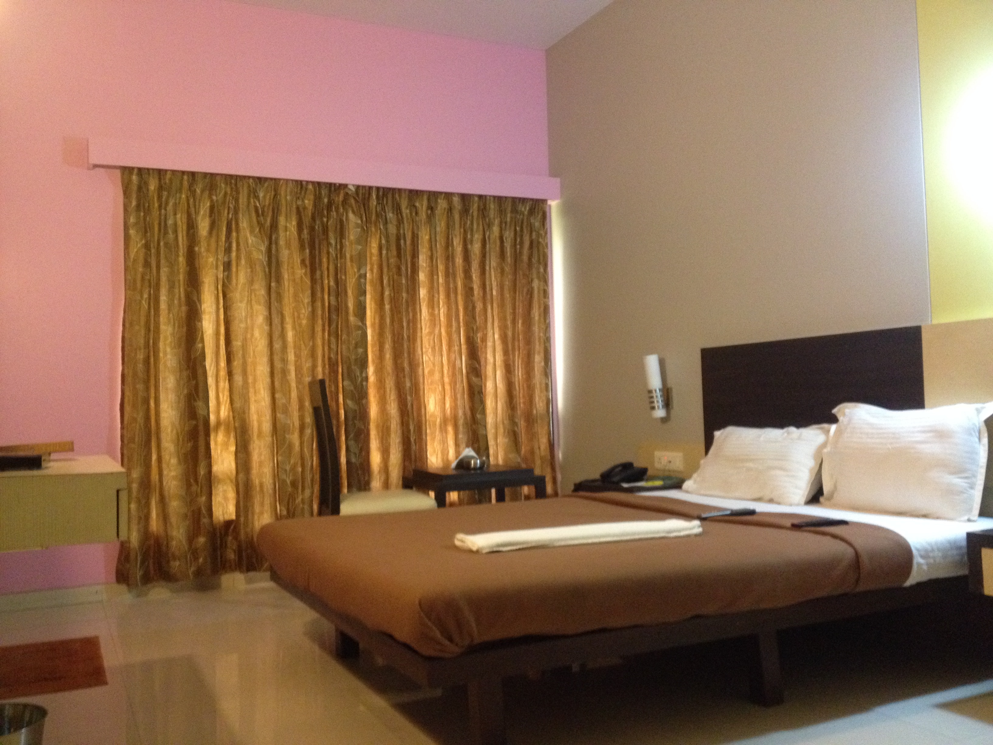 Hotel Excellency - Tap to explore photos