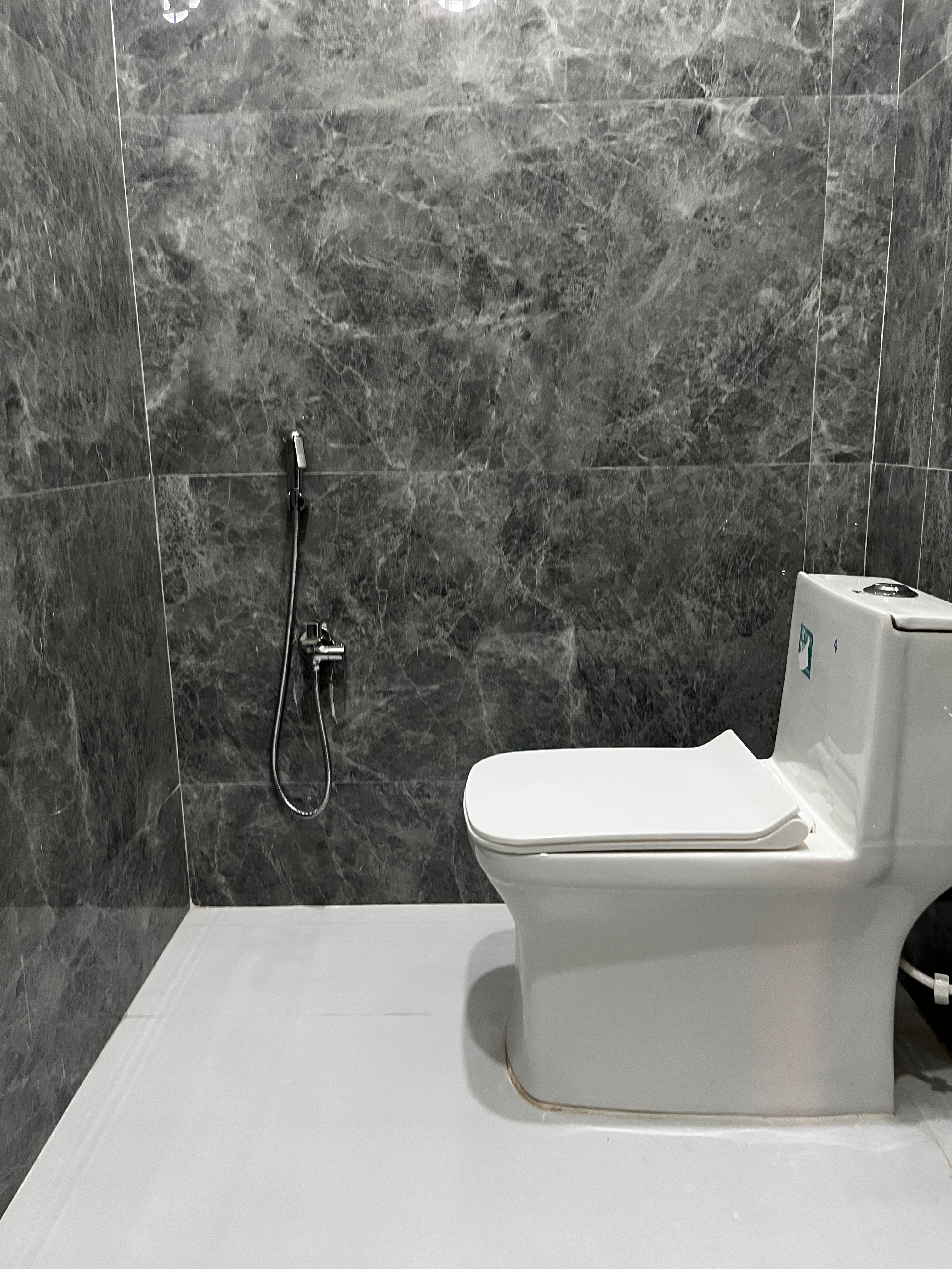 RK ROYALE - Tap to explore photos