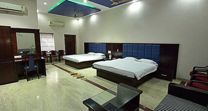Hotel Rawat Room Type - Royal Super Deluxe Room