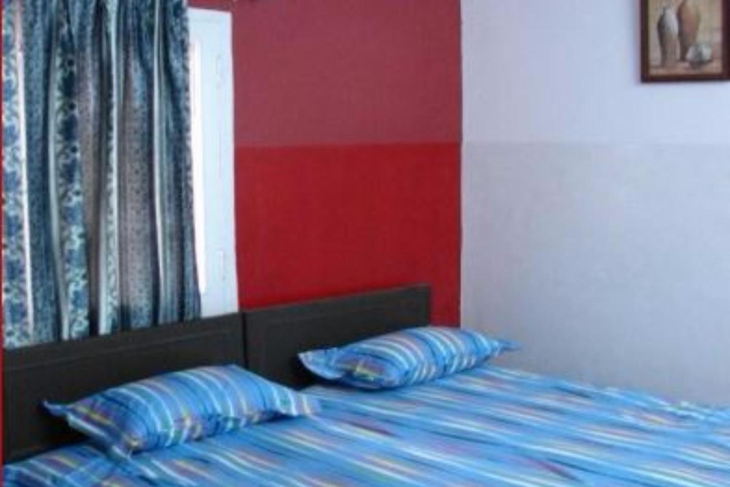 Polo Premier Guest House - Tap to explore photos