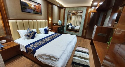 hotel inder paradise Room Type - Suite Room With Living Room