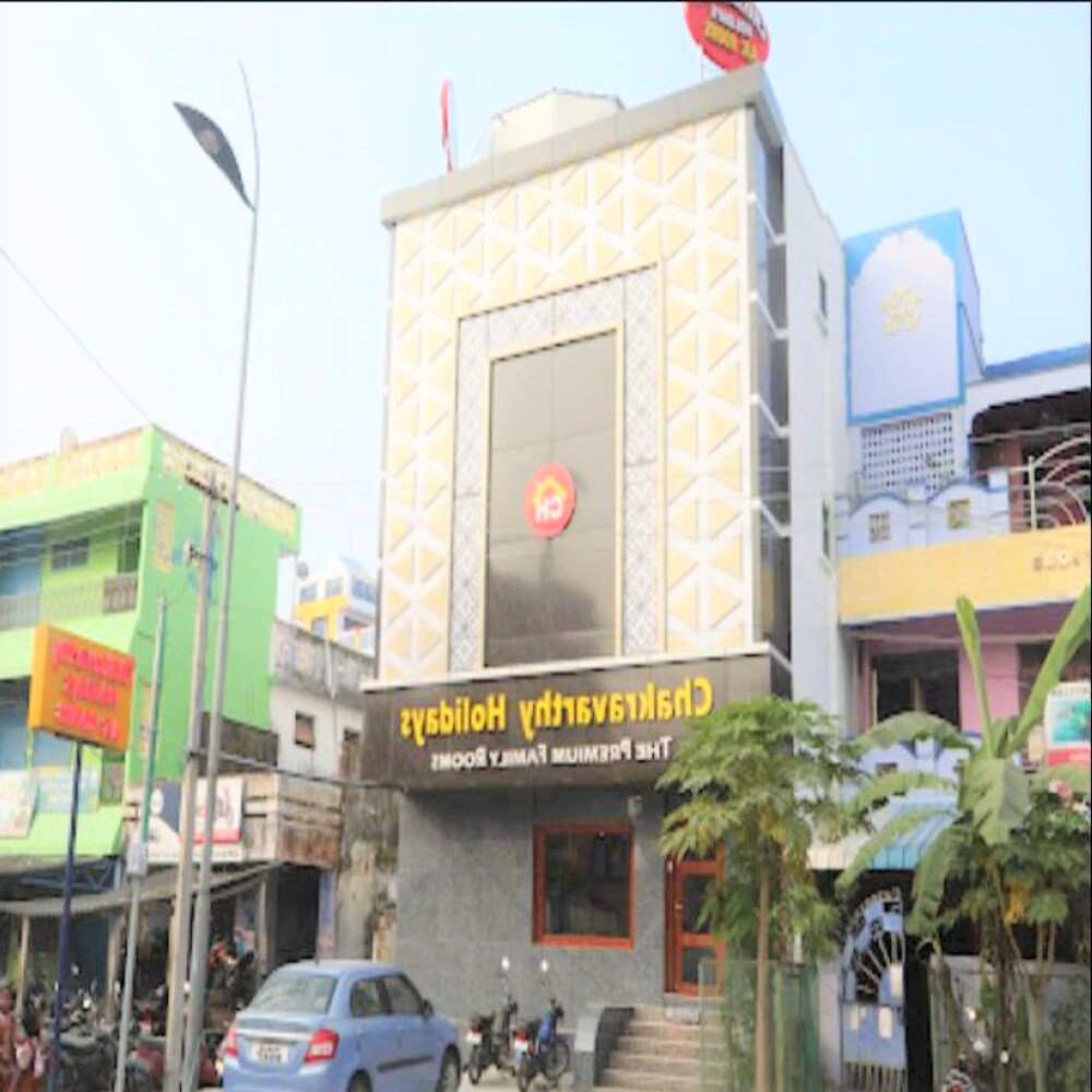 Chakravarthy Holidays - Tap to explore photos
