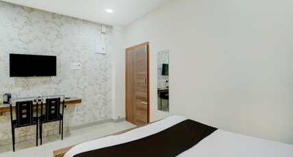 Atithi Home' Stay Room Type - Deluxe Triple Room