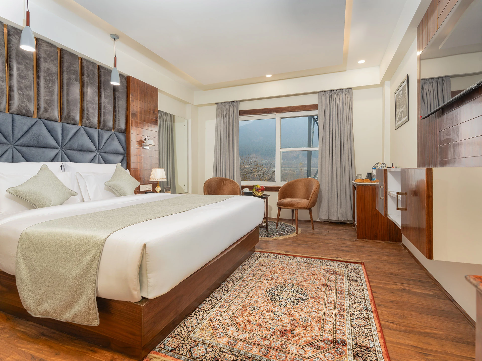 BLACK PEARL HOTEL AND SPA Room Type - Classic Room MMT Special(Mountain or Forest View)