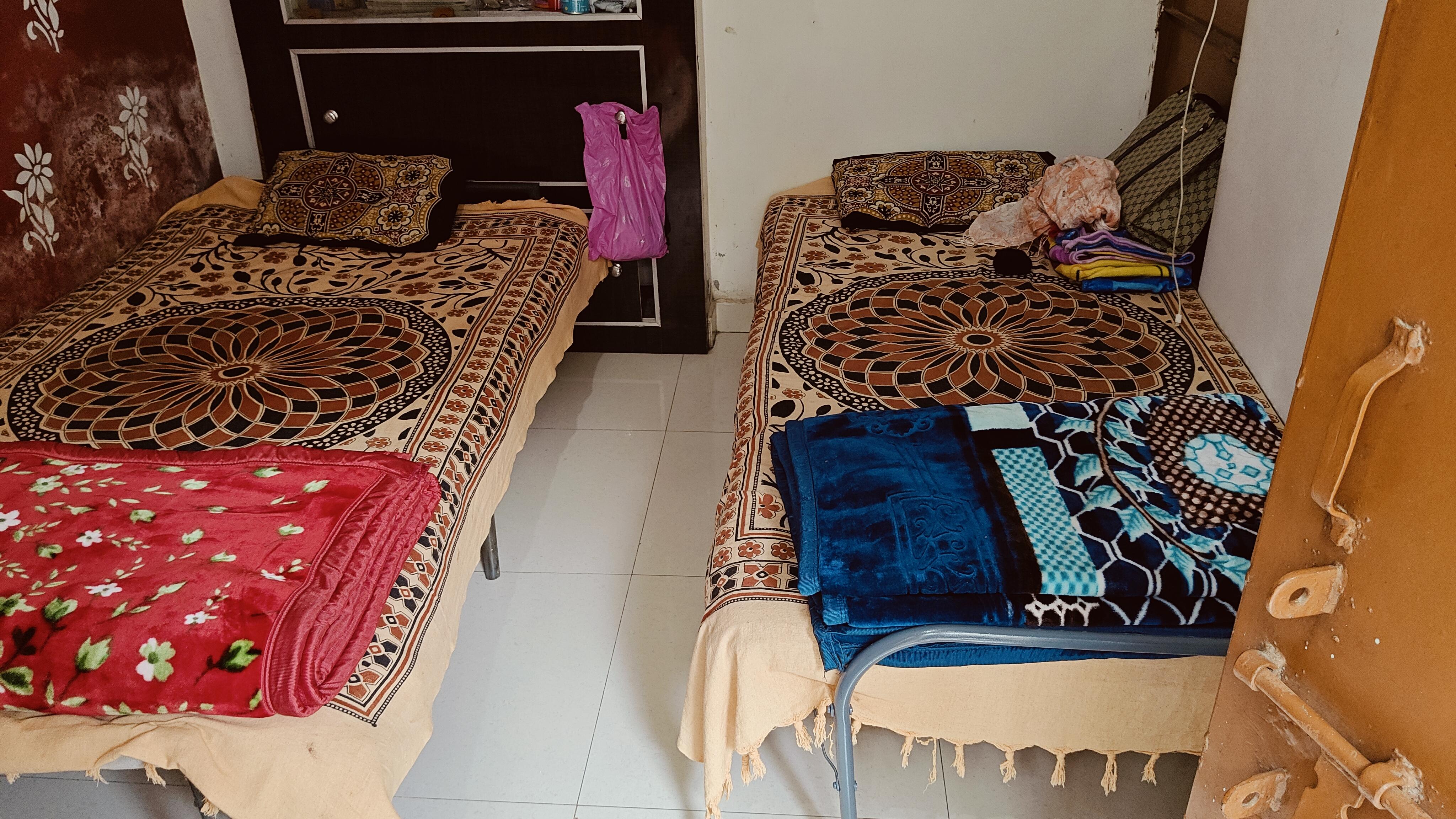 Prayagraj guest house - Tap to explore photos