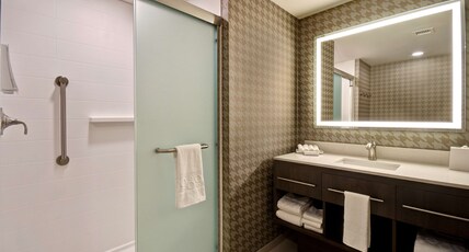 Home2 Suites by Hilton Boston South Bay Room Type - 2 QN BEDS STUDIO NS