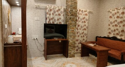 Kollolini Kolkata Room Type - Luxury room