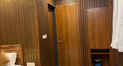 Aakaar Valley Room Type - Executive Deluxe Valley Room