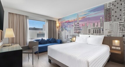 Novotel Bangkok On Siam Square Room Type - Superior Room 1 Queen-size Bed Novotel Bangkok On Siam Square Room Type - Superior Room 1 Queen-size Bed
