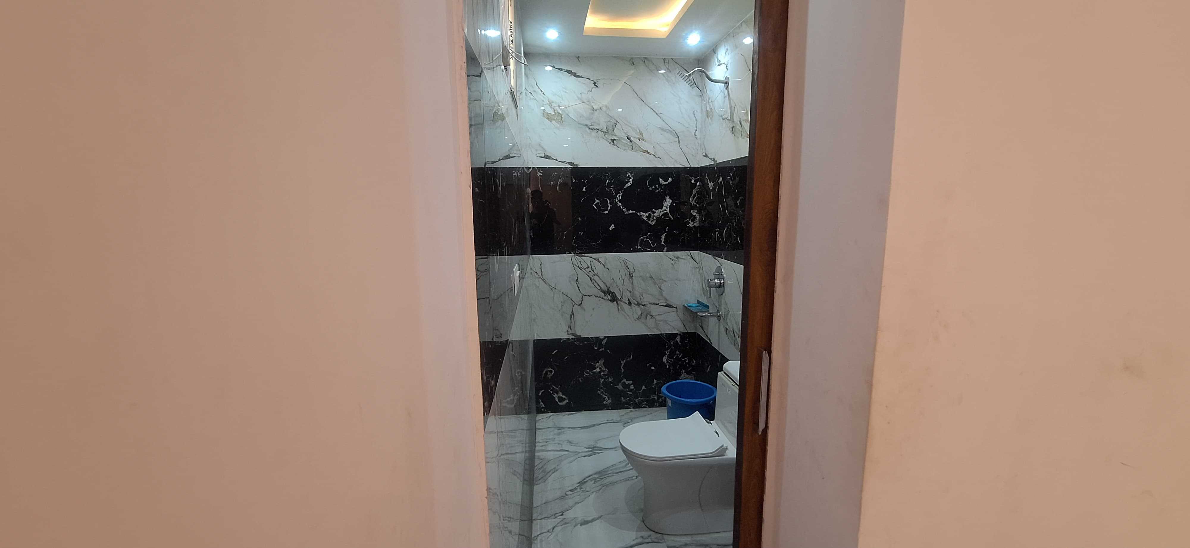 SPOT ON Hotel Bhavya Inn - Tap to explore photos