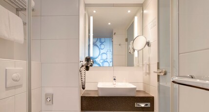 Holiday Inn BERLIN - CITY EAST SIDE Room Type - Standard Room