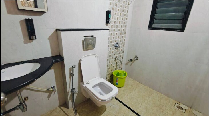 Bamboo Stays - Vibrant 2bhk Apt Nr Jupiter Hsp - Tap to explore photos