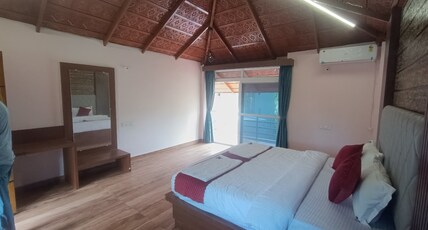 Sunrise Retreat   Luxury Farm Stay Kabini Room Type - Bedroom A2