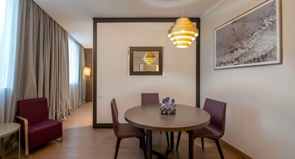 DoubleTree by Hilton Hotel Yerevan City Centre Room Type - KING ONE BEDROOM SUITE