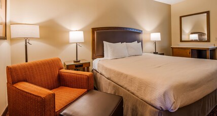 Best Western Plus Inn Of Williams Room Type - 1 King Bed, Non-Smoking, Refrigerator, High Speed Internet Access, Coffee Maker, Hairdryer, Iron And Best Western Plus Inn Of Williams Room Type - 1 King Bed, Non-Smoking, Refrigerator, High Speed Internet Access, Coffee Maker, Hairdryer, Iron And