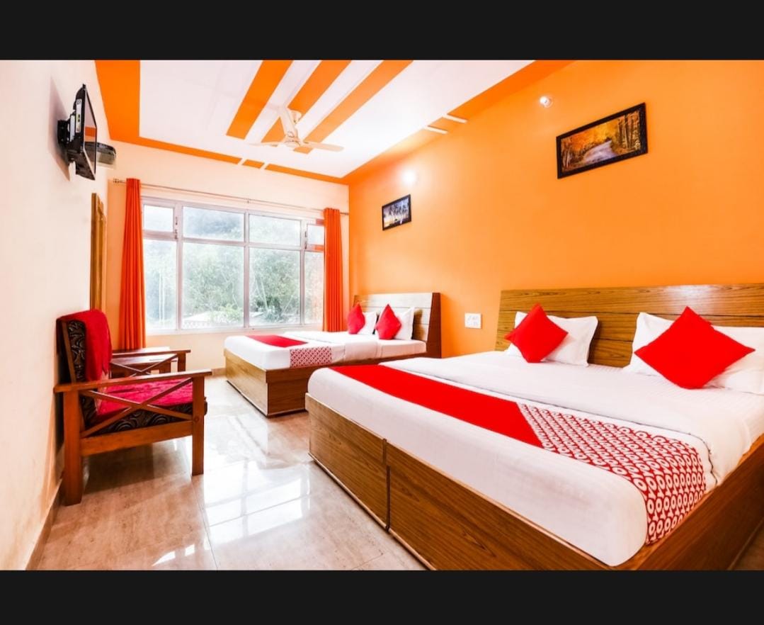 HOTEL COMFORT INN - Tap to explore photos