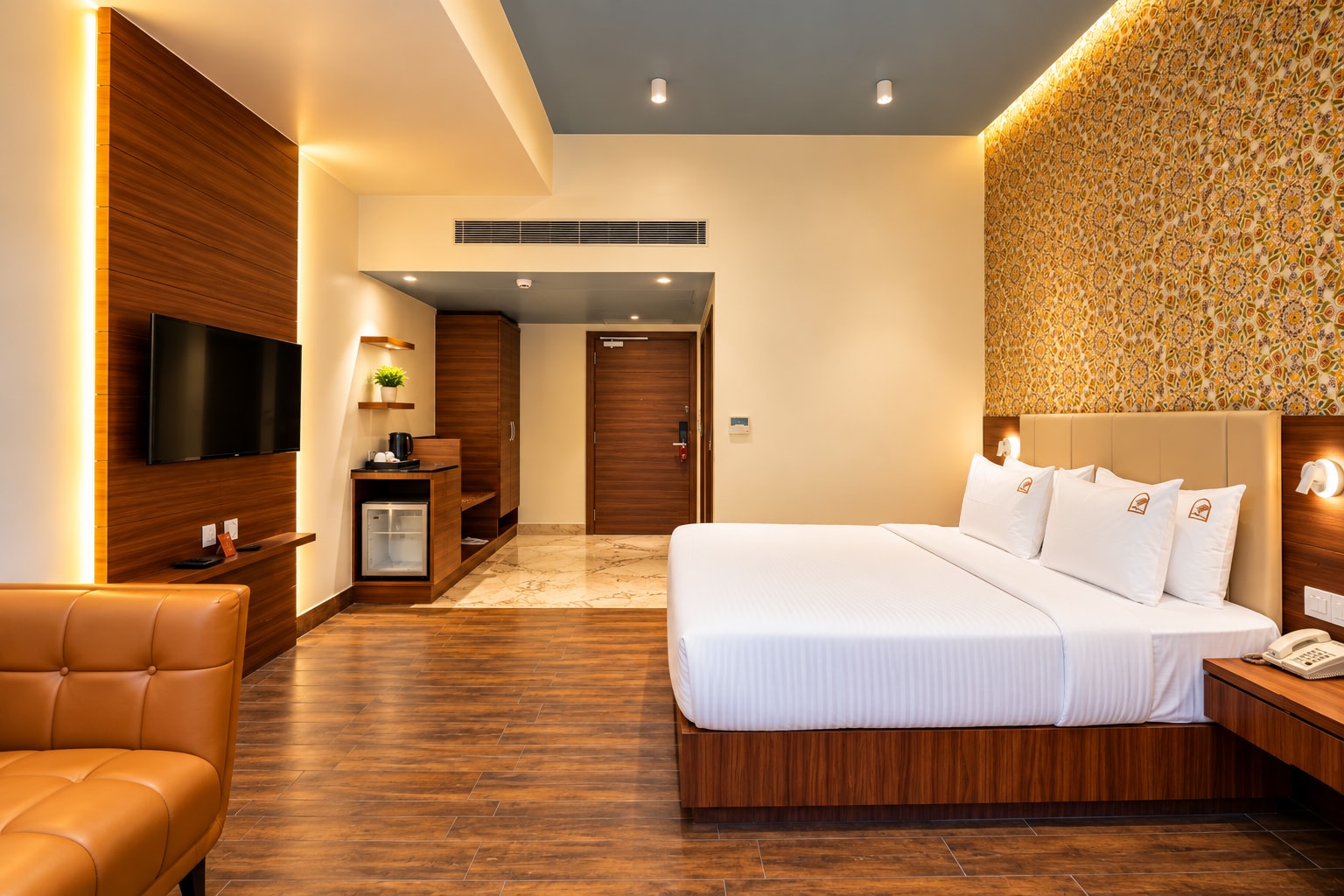 Hotel Royal Aravali - Tap to explore photos