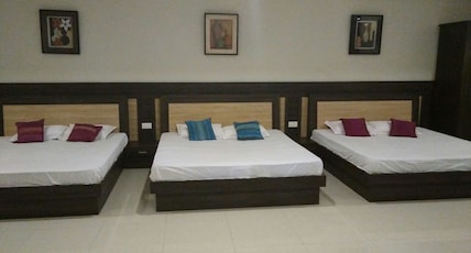 The Palm Residency - Neikarapatti Salem Room Type - Suite Room ( 3 x Queen bed in single room ) The Palm Residency - Neikarapatti Salem Room Type - Suite Room ( 3 x Queen bed in single room )