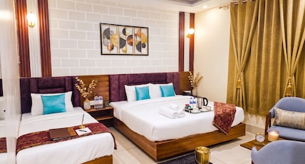 HOTEL PINNACLE PEAKS Room Type - Super Deluxe Room HOTEL PINNACLE PEAKS Room Type - Super Deluxe Room