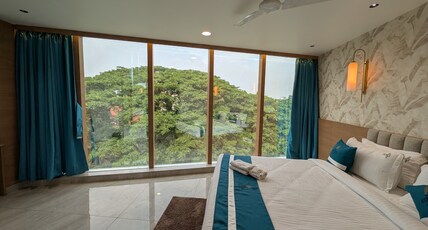 The Aspire Hotel Room Type - Royal Deluxe Room