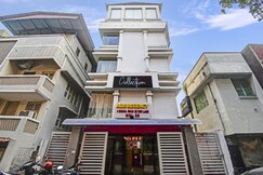 Super Collection O Avenue Regency Near Kalighat Kali Temple