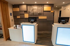 Holiday Inn Express & Suites RICHBURG