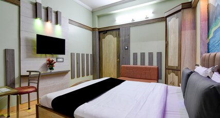 Hotel Shree Krishna Room Type - DELUXE AC