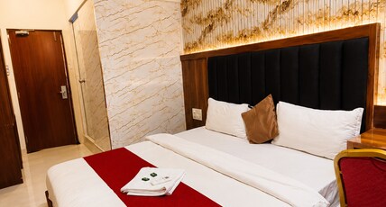 Transit Seven Hills Hotel Near Airport Mumbai T2 Room Type - Deluxe Room