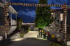 Glamping Heights Resort