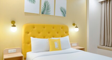 Bloom Hotel M Block GK2 Room Type - Standard Queen